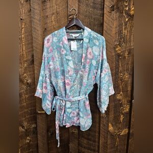 60s Bloom Tie Front Kimono Top